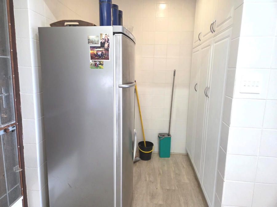 3 Bedroom Property for Sale in Palmiet Western Cape